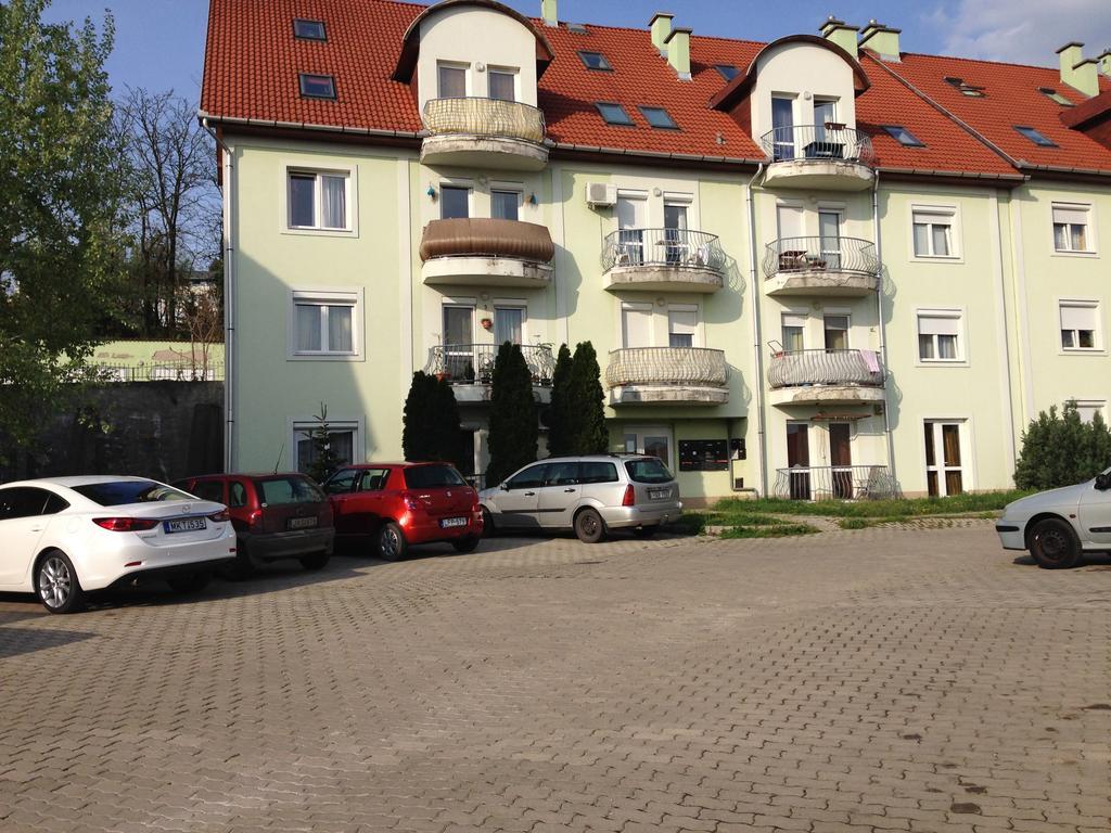 Kristaly Apartman Eger Exterior photo
